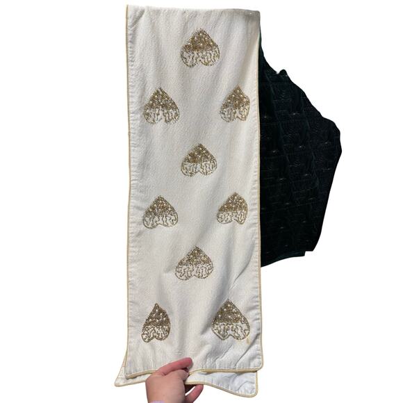 Table Runner / Hearts / Valentine's Day / White and Gold tone/ Rachel Zoe/ EUC - Picture 2 of 4